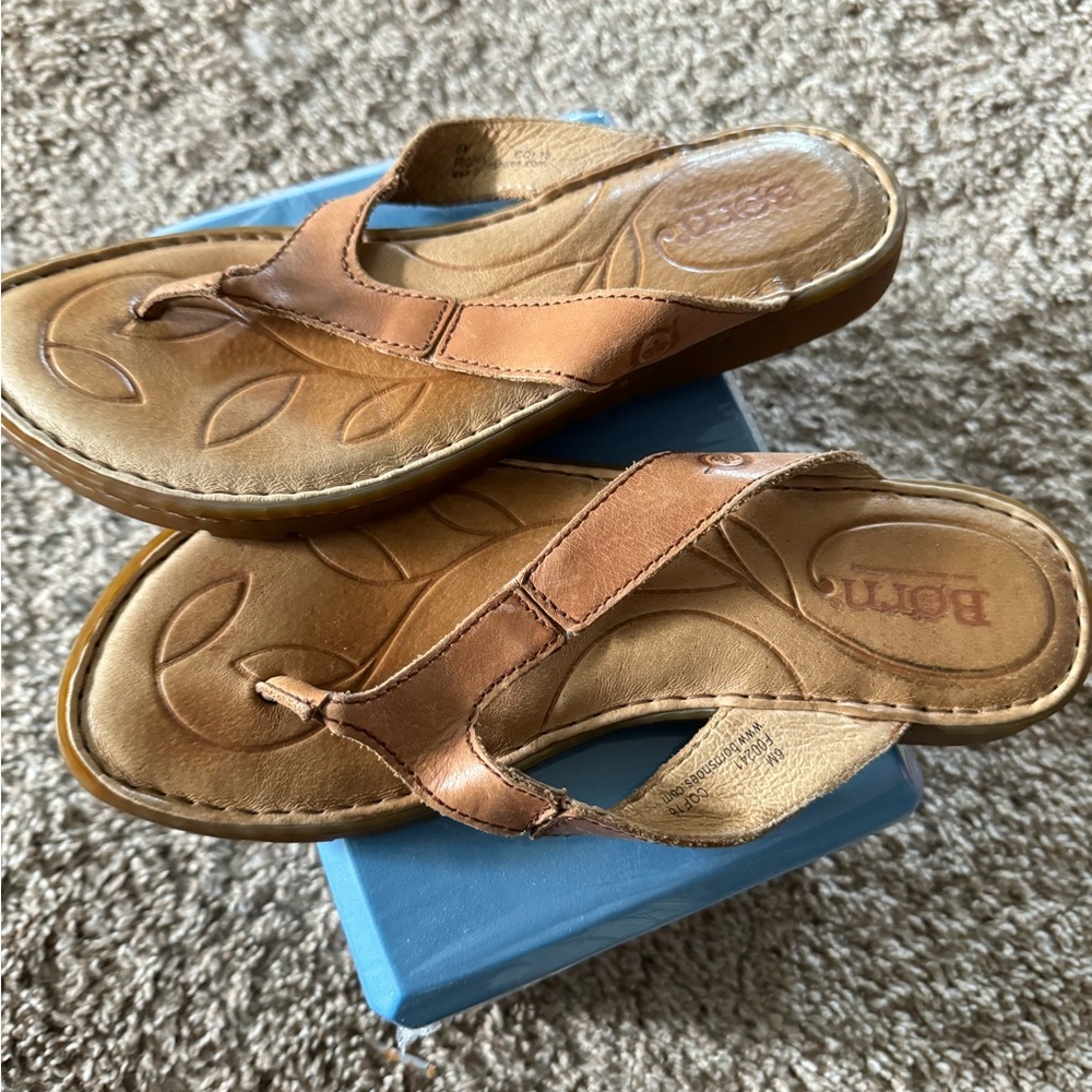 Born Sandals size 6